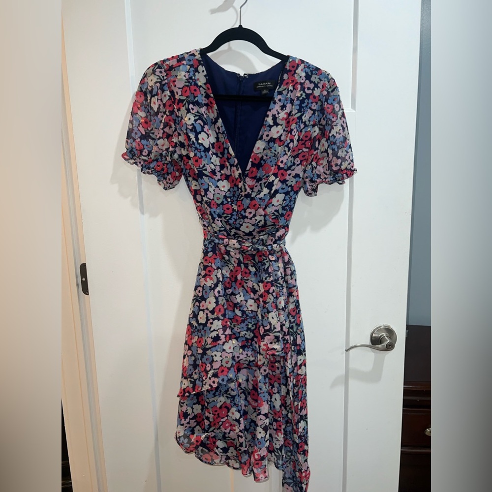 Floral Tahari Sundress Puff Short Sleeve Gold Shimmer asymmetrical Summer